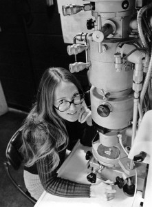 Story Landis using a Siemens Ia electron microscope